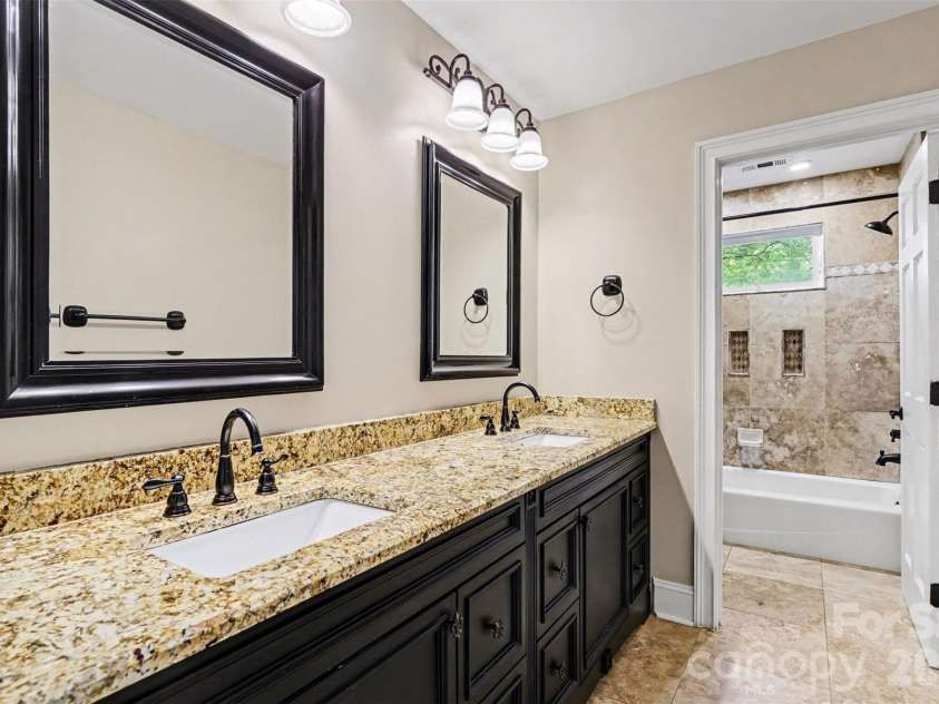 1941 Kilmonack Lane, Charlotte, NC 28270.  MLS# CAR4363894, YatesRealty ID 13079. Bathroom 2