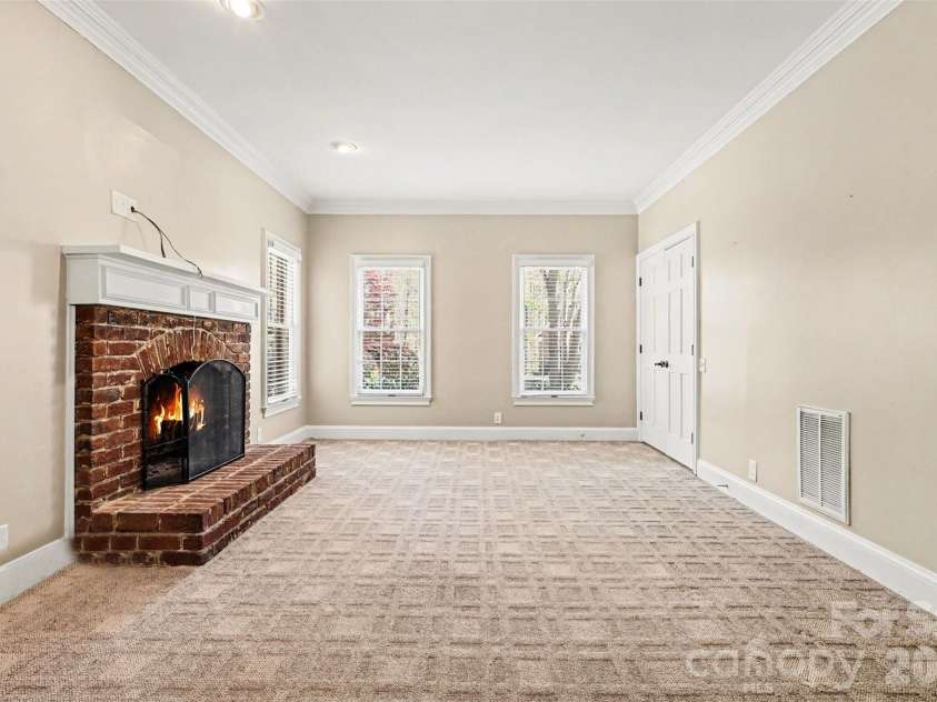 1941 Kilmonack Lane, Charlotte, NC 28270.  MLS# CAR4363894, YatesRealty ID 13079. Den