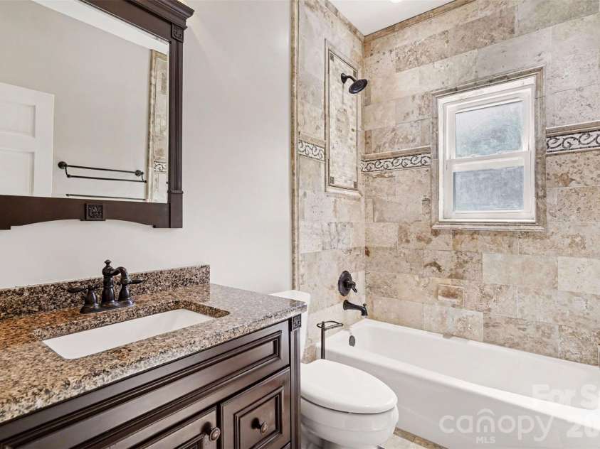 1941 Kilmonack Lane, Charlotte, NC 28270.  MLS# CAR4363894, YatesRealty ID 13079. Lower level full bath