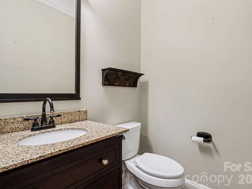 1941 Kilmonack Lane, Charlotte, NC 28270.  MLS# CAR4363894, YatesRealty ID 13079. Main level half bath