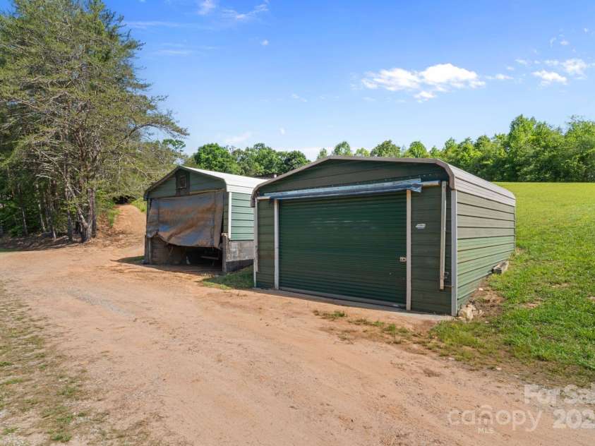 1154 WOODROW Place, Lenoir, NC 28645.  MLS# CAR4250503, YatesRealty ID 13080. 