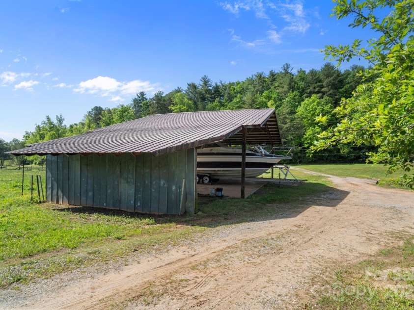 1154 WOODROW Place, Lenoir, NC 28645.  MLS# CAR4250503, YatesRealty ID 13080. 