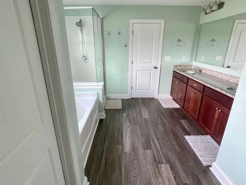 112 Paradise Hills Circle, Mooresville, NC 28115.  MLS# CAR4255346, YatesRealty ID 13081. 