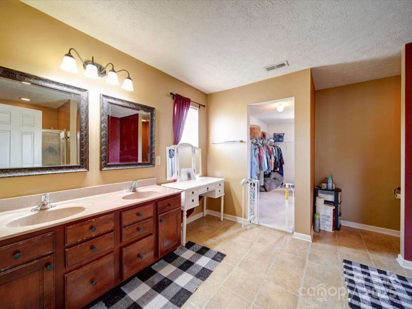 3841 Shasta Circle, Clover, SC 29710.  MLS# CAR4224933, YatesRealty ID 13082. 