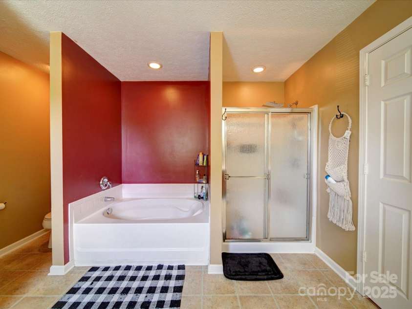 3841 Shasta Circle, Clover, SC 29710.  MLS# CAR4224933, YatesRealty ID 13082. 
