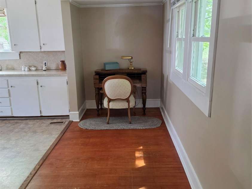 608 Poplar Avenue, Kannapolis, NC 28081.  MLS# CAR4367579, YatesRealty ID 13083. Computer nook.