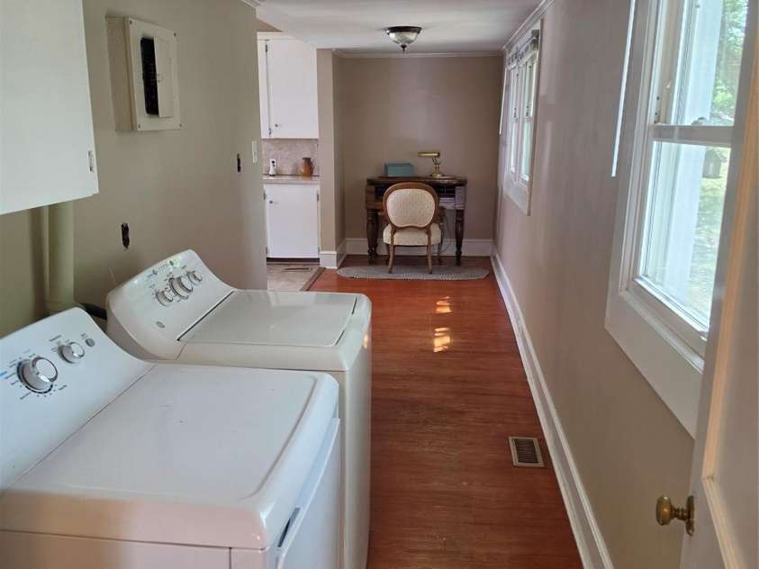 608 Poplar Avenue, Kannapolis, NC 28081.  MLS# CAR4367579, YatesRealty ID 13083. Laundry.