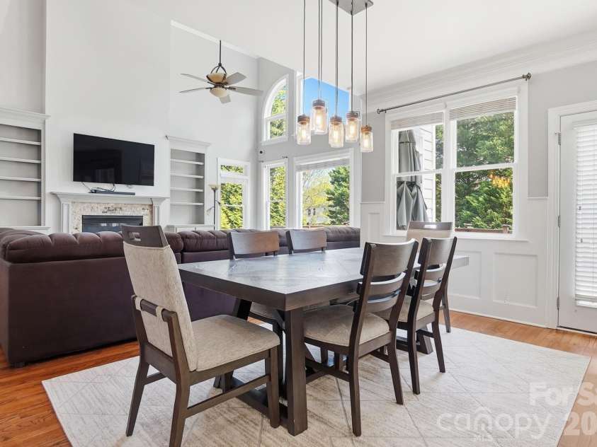 6326 Riverside Oaks Drive, Huntersville, NC 28078.  MLS# CAR4360151, YatesRealty ID 13085. Eat-in Kitchen Space