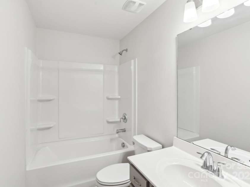 5254 Spanish Ivy Lane, Indian Land, SC 29707.  MLS# CAR4258702, YatesRealty ID 13086. 2nd full bath