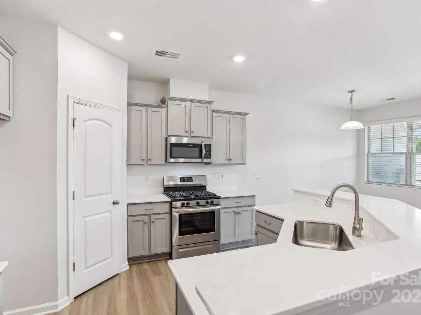 5254 Spanish Ivy Lane, Indian Land, SC 29707.  MLS# CAR4258702, YatesRealty ID 13086. Upgraded subway tile!