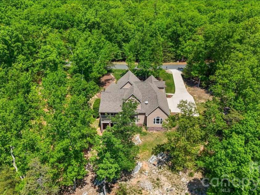 848 Sierra Trace Road, Denton, NC 27239.  MLS# CAR4345137, YatesRealty ID 13086. 