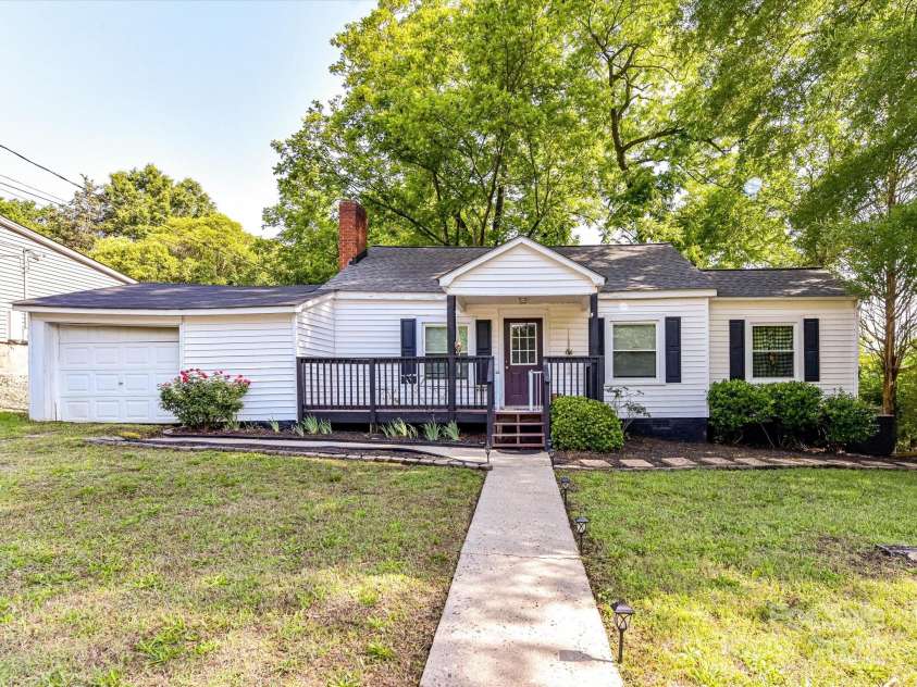 22 Walnut Avenue, Concord, NC 28027.  MLS# CAR4259365, YatesRealty ID 13087. 