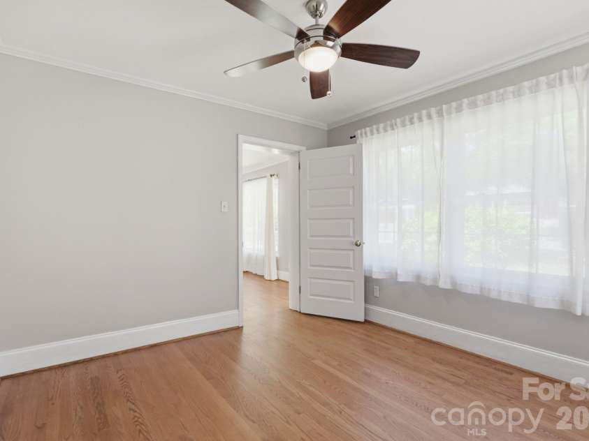 810 Brockbank Road, Charlotte, NC 28209.  MLS# CAR4370864, YatesRealty ID 13087. 