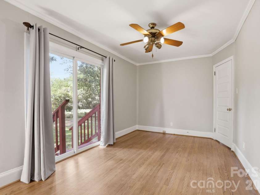 810 Brockbank Road, Charlotte, NC 28209.  MLS# CAR4370864, YatesRealty ID 13087. 