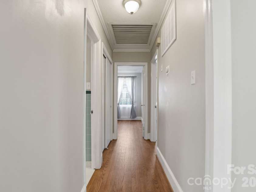 810 Brockbank Road, Charlotte, NC 28209.  MLS# CAR4370864, YatesRealty ID 13087. 