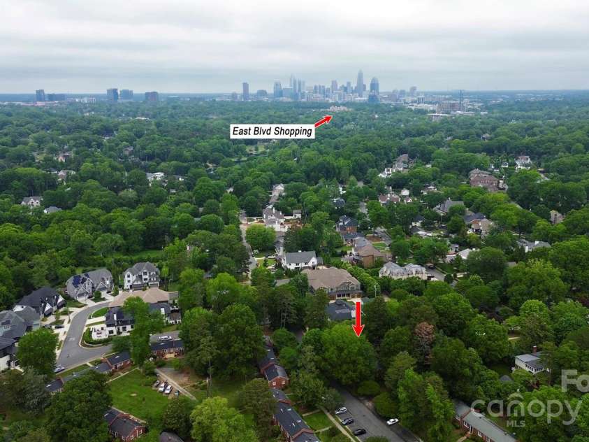 1809 Jameston Drive, Charlotte, NC 28209.  MLS# CAR4258823, YatesRealty ID 13088. 