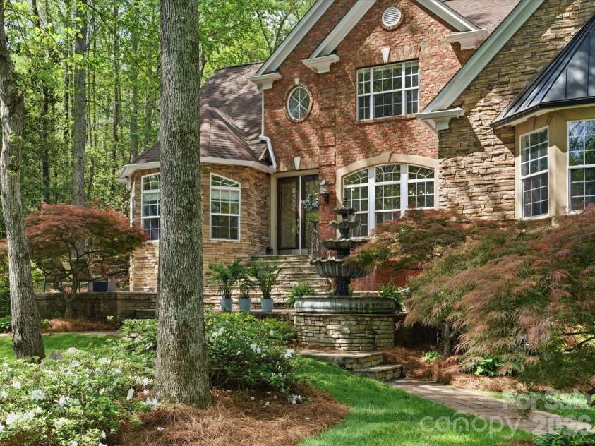 809 Savile Lane, Fort Mill, SC 29715.  MLS# CAR4362587, YatesRealty ID 13088. 