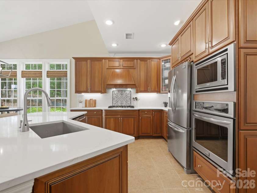 809 Savile Lane, Fort Mill, SC 29715.  MLS# CAR4362587, YatesRealty ID 13088. 