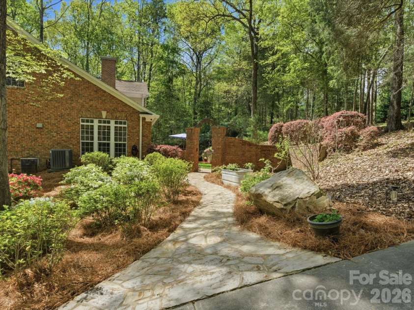 809 Savile Lane, Fort Mill, SC 29715.  MLS# CAR4362587, YatesRealty ID 13088. 