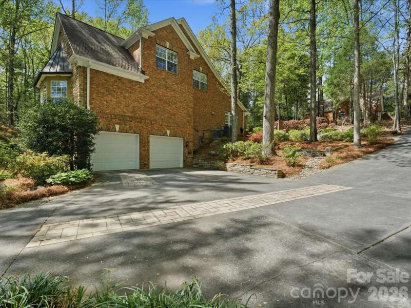 809 Savile Lane, Fort Mill, SC 29715.  MLS# CAR4362587, YatesRealty ID 13088. 