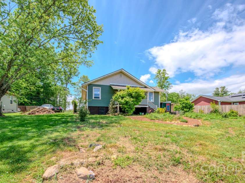51 Old Nc 20 Highway, Asheville, NC 28806.  MLS# CAR4259014, YatesRealty ID 13089. Large back yard with endless possibilities