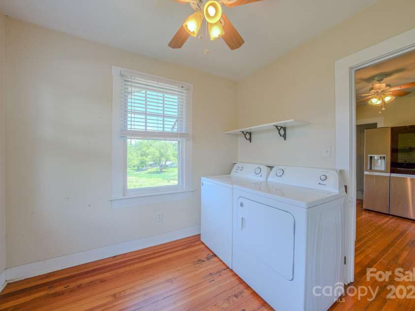 51 Old Nc 20 Highway, Asheville, NC 28806.  MLS# CAR4259014, YatesRealty ID 13089. Laundry room