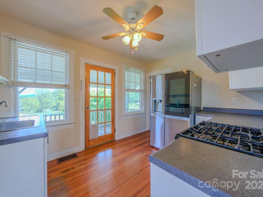 51 Old Nc 20 Highway, Asheville, NC 28806.  MLS# CAR4259014, YatesRealty ID 13089. New LG fridge conveys