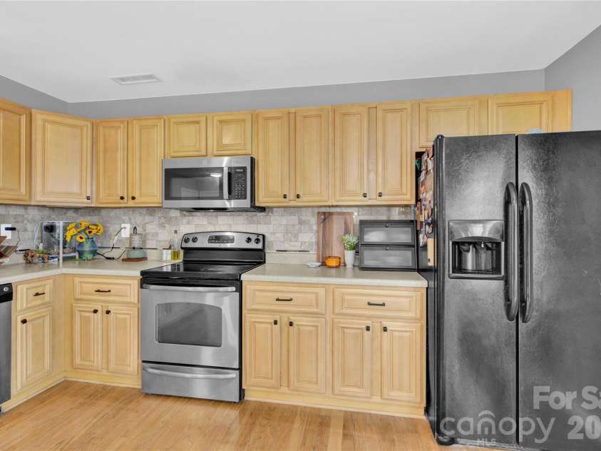 725 Lynville Lane, Rock Hill, SC 29730.  MLS# CAR4323273, YatesRealty ID 13089. 