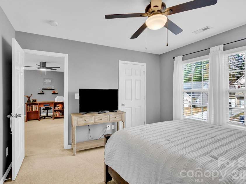 725 Lynville Lane, Rock Hill, SC 29730.  MLS# CAR4323273, YatesRealty ID 13089. 