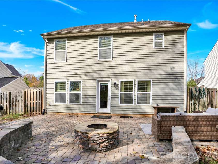 725 Lynville Lane, Rock Hill, SC 29730.  MLS# CAR4323273, YatesRealty ID 13089. 
