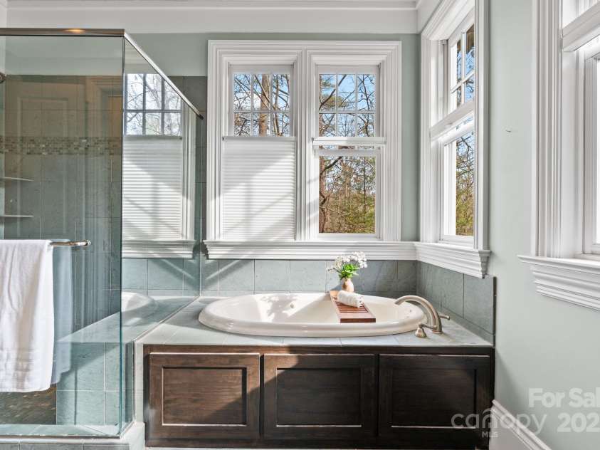 14 Landsdowne Court, Asheville, NC 28803.  MLS# CAR4330052, YatesRealty ID 1309. 