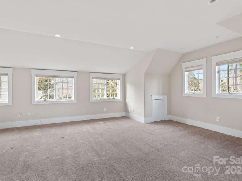 14 Landsdowne Court, Asheville, NC 28803.  MLS# CAR4330052, YatesRealty ID 1309. 