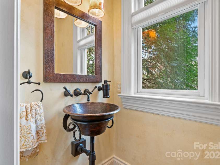 14 Landsdowne Court, Asheville, NC 28803.  MLS# CAR4330052, YatesRealty ID 1309. 