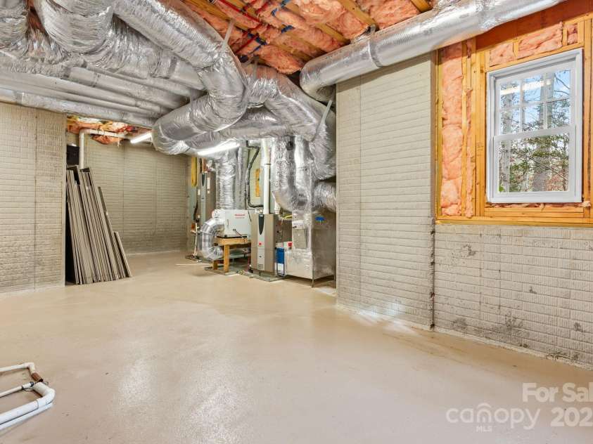 14 Landsdowne Court, Asheville, NC 28803.  MLS# CAR4330052, YatesRealty ID 1309. 