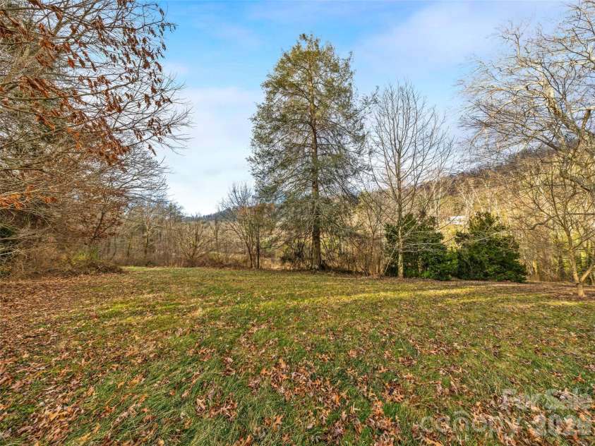 385 Chunns Cove Road, Asheville, NC 28805.  MLS# CAR4339824, YatesRealty ID 1309. 