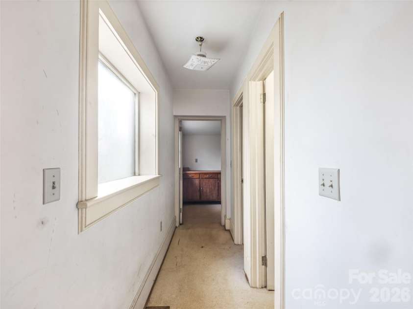 385 Chunns Cove Road, Asheville, NC 28805.  MLS# CAR4339824, YatesRealty ID 1309. 