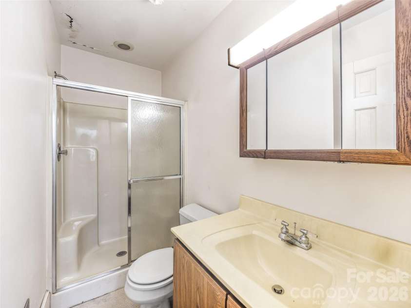 385 Chunns Cove Road, Asheville, NC 28805.  MLS# CAR4339824, YatesRealty ID 1309. 