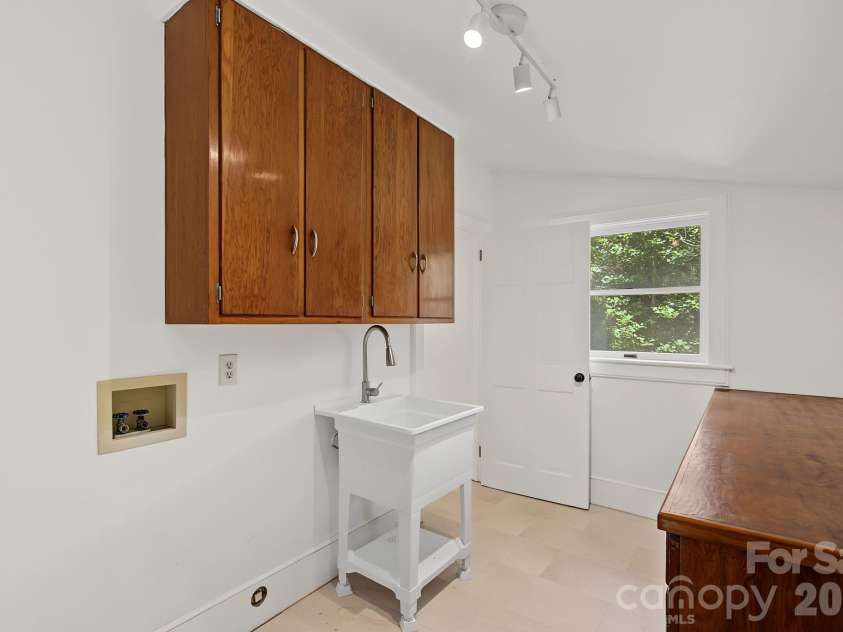 385 Chunns Cove Road, Asheville, NC 28805.  MLS# CAR4397492, YatesRealty ID 1309. Utility/Laundry Room
