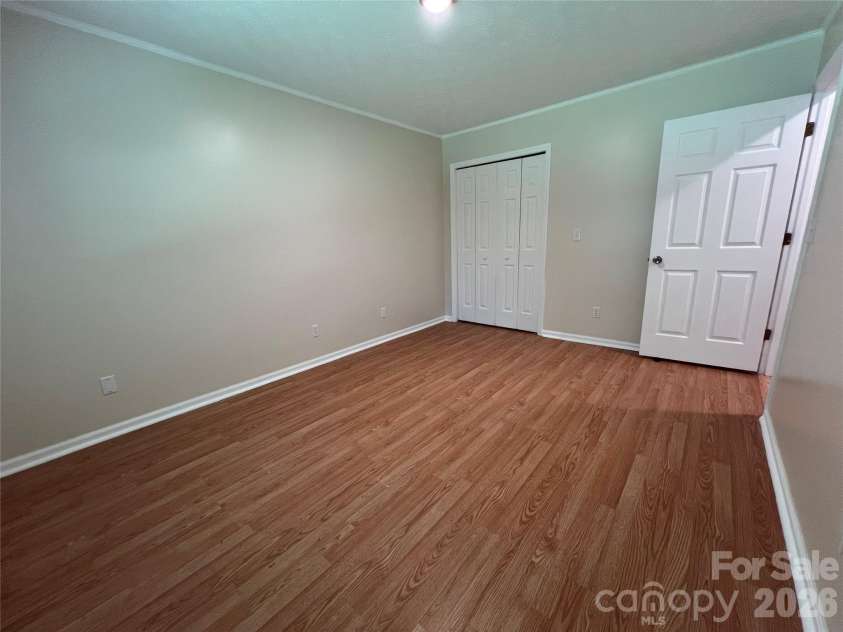 714 Farmington Circle, Hendersonville, NC 28739.  MLS# CAR4416407, YatesRealty ID 13090. 