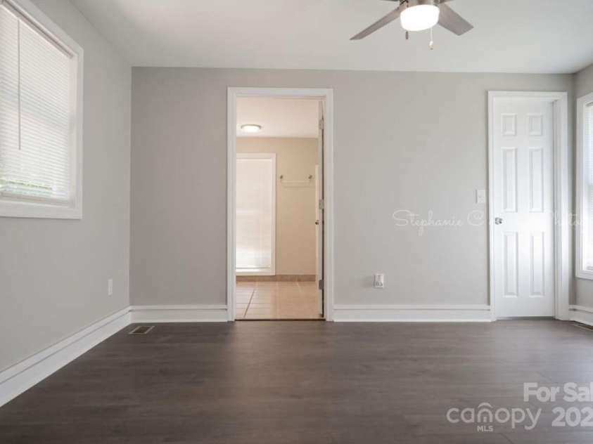 728 Morningside Drive, Mount Holly, NC 28120.  MLS# CAR4259449, YatesRealty ID 13090. 