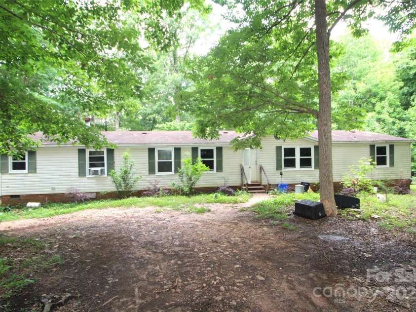 1320 Smith Woods Drive, Hickory Grove, SC 29717.  MLS# CAR4258591, YatesRealty ID 13091. 