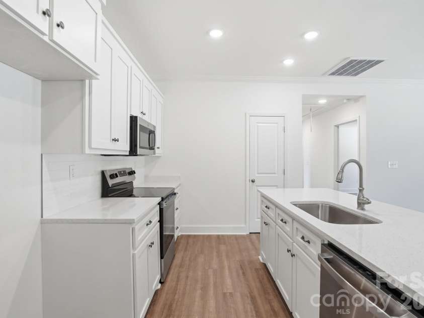 339 Peachtree Road, Rock Hill, SC 29730.  MLS# CAR4364065, YatesRealty ID 13091. 