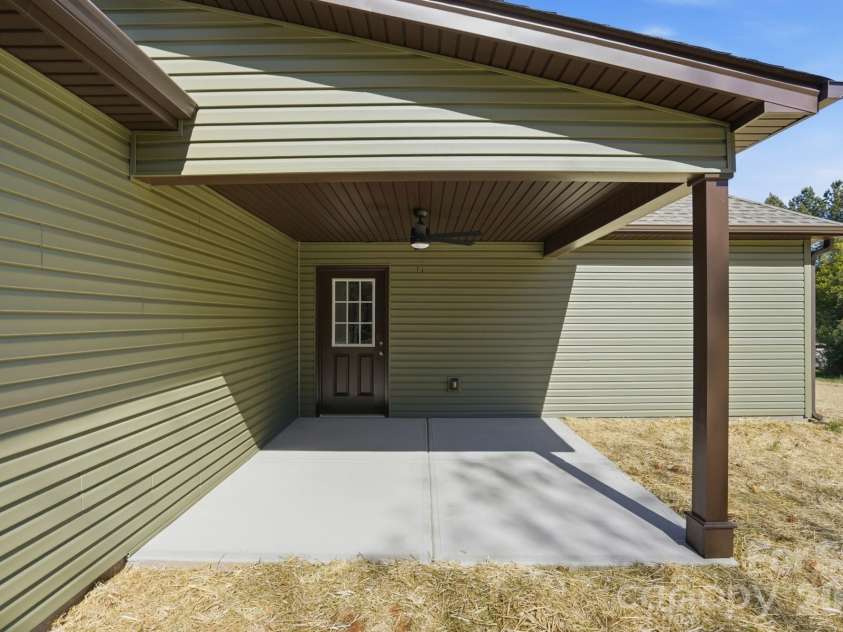 339 Peachtree Road, Rock Hill, SC 29730.  MLS# CAR4364065, YatesRealty ID 13091. 