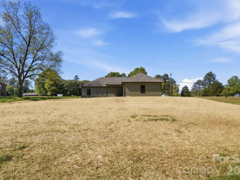 339 Peachtree Road, Rock Hill, SC 29730.  MLS# CAR4364065, YatesRealty ID 13091. 