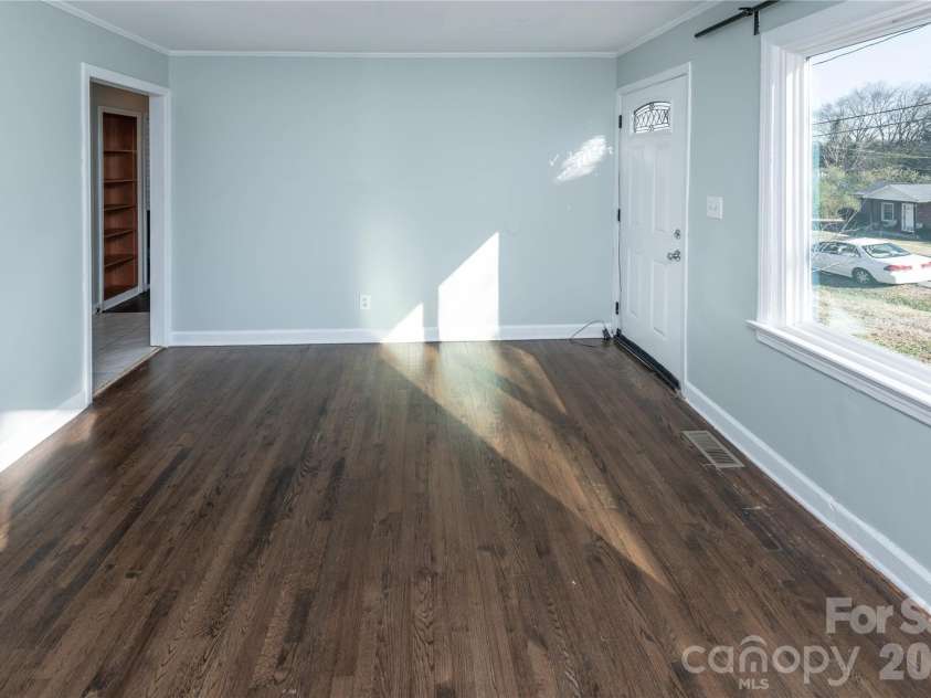 2271 Knowles Street, Kannapolis, NC 28083.  MLS# CAR4339778, YatesRealty ID 13094. 