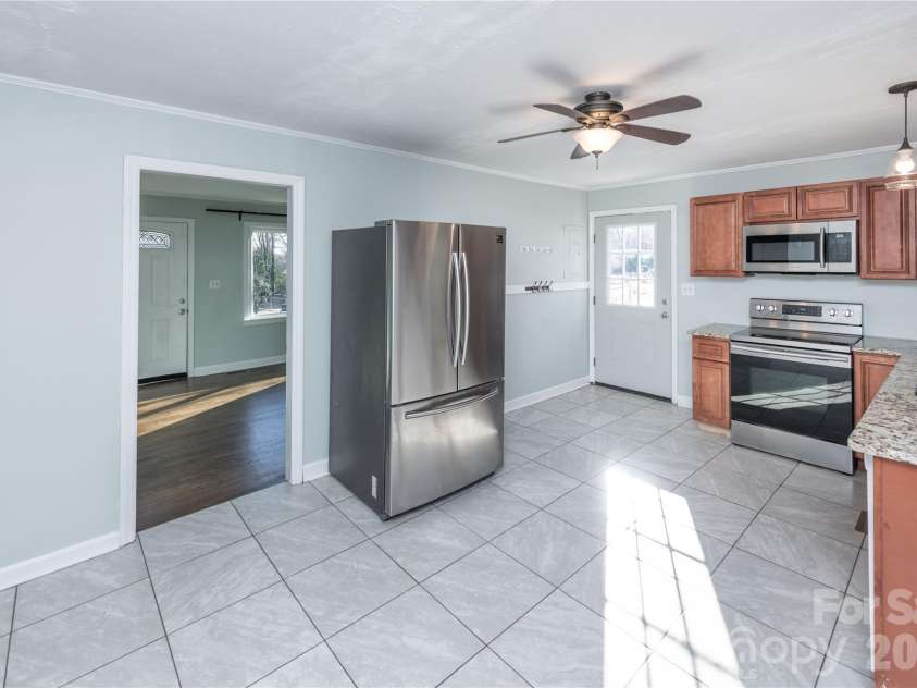 2271 Knowles Street, Kannapolis, NC 28083.  MLS# CAR4339778, YatesRealty ID 13094. 