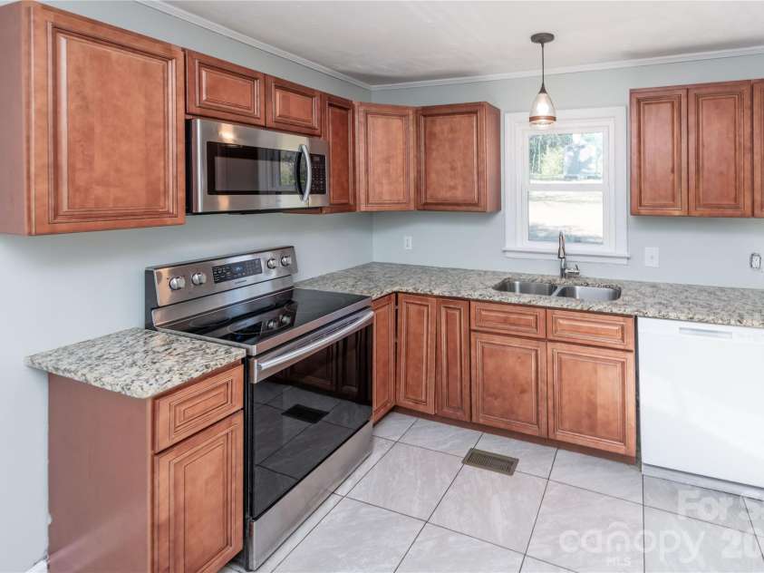 2271 Knowles Street, Kannapolis, NC 28083.  MLS# CAR4339778, YatesRealty ID 13094. 