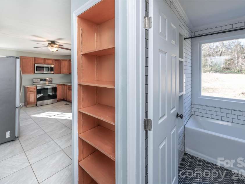 2271 Knowles Street, Kannapolis, NC 28083.  MLS# CAR4339778, YatesRealty ID 13094. 