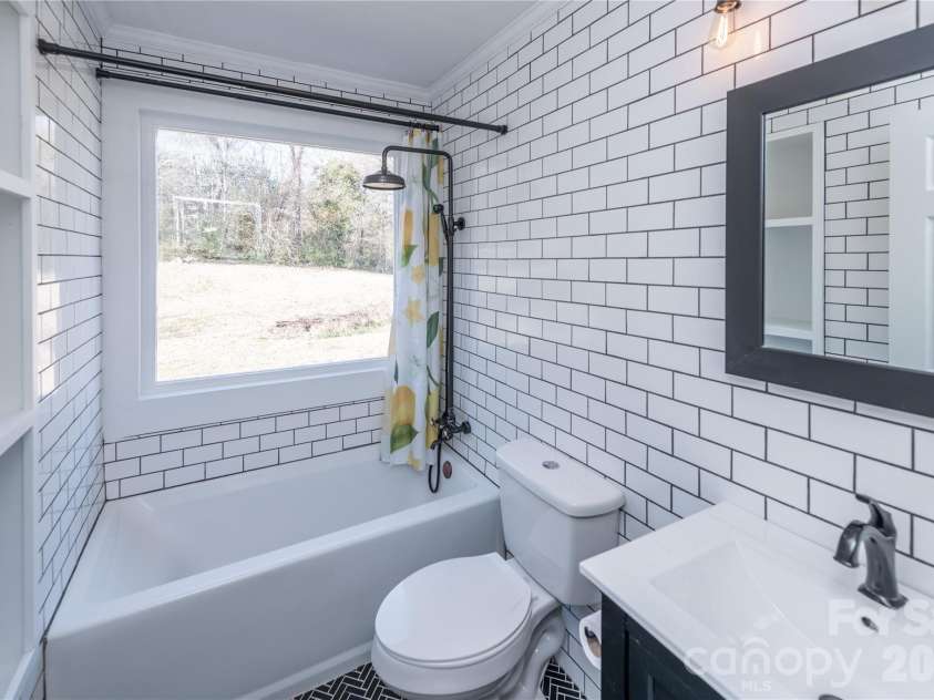 2271 Knowles Street, Kannapolis, NC 28083.  MLS# CAR4339778, YatesRealty ID 13094. Full bath