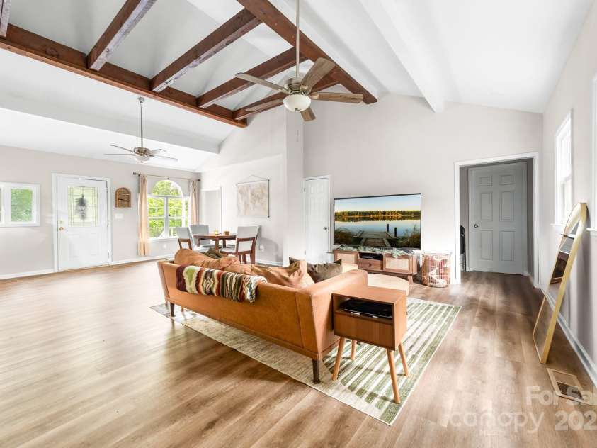 3716 Hamilton Drive, Gastonia, NC 28052.  MLS# CAR4258249, YatesRealty ID 13094. 